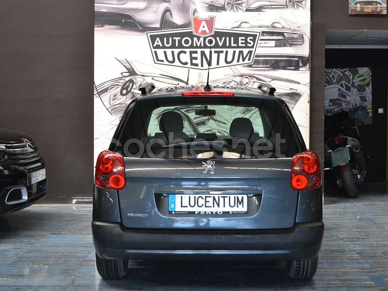 Usado Peugeot 207 75 CV (55 kW) 2008 Gris / plata Berlina