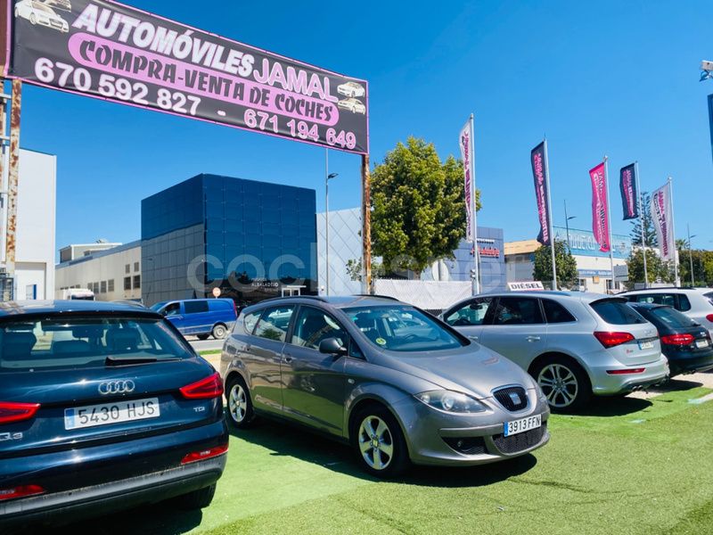 Gris / plata Usado 2006 Seat Altea XL Reference Monovolumen | 5499 € (Precio justo) - Imagen 1/4