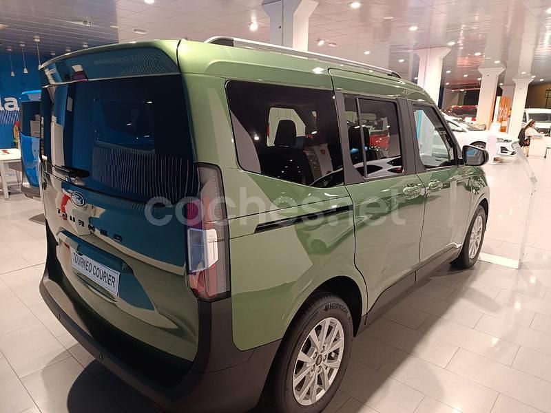 Nuevo Ford Tourneo Courier Titanium 125 CV (91 kW) 2025 Verde Monovolumen