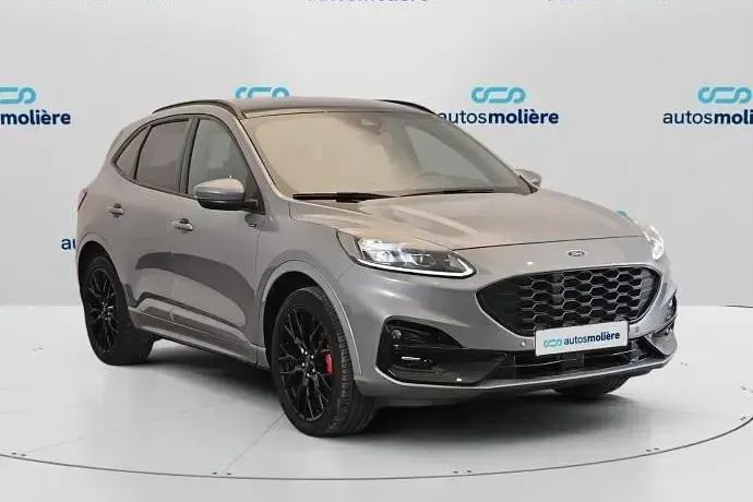Usado Ford Kuga ST-Line X 225 CV (165 kW) 2023 Plateado SUV