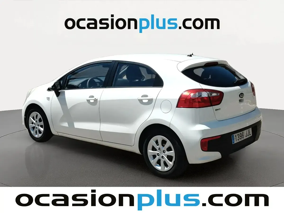 Usado Kia Rio 84 CV (61 kW) 2015 Blanco Utilitario