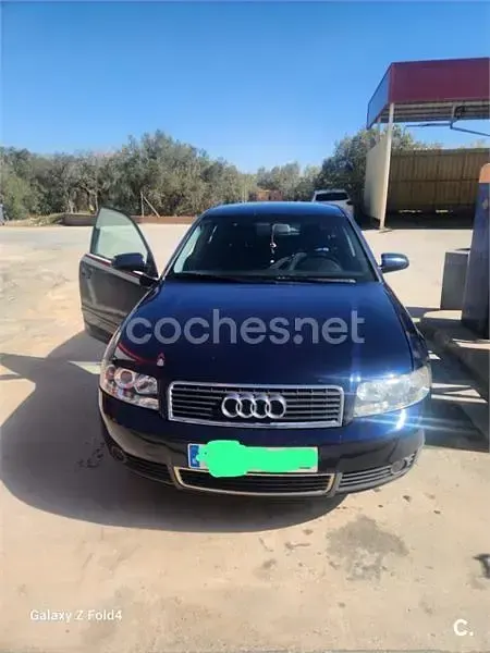 Usado Audi A4 130 CV (95 kW) 2003 Azul Berlina