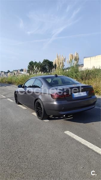 Usado BMW 320 177 CV (130 kW) 2009 Gris / plata Coupe