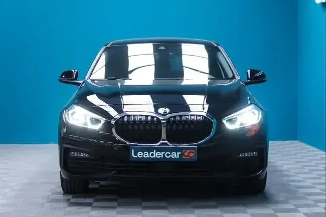 Usado BMW 118 136 CV (100 kW) 2022 Negro Utilitario