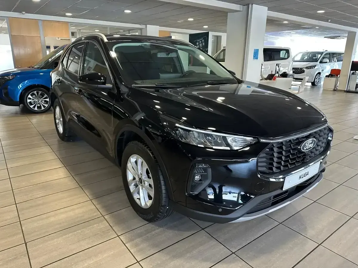 Nuevo Ford Kuga Titanium 180 CV (132 kW) 2026 Verde SUV