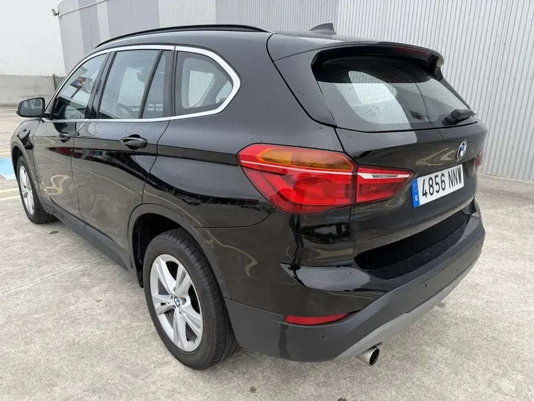 Usado BMW X1 Comfort Edition 150 CV (110 kW) 2017 Negro SUV