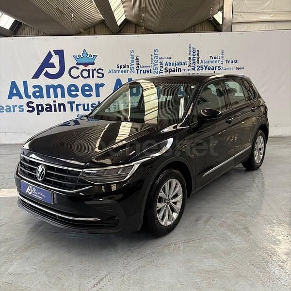 Usado VW Tiguan 122 CV (89 kW) 2022 Gris / plata SUV