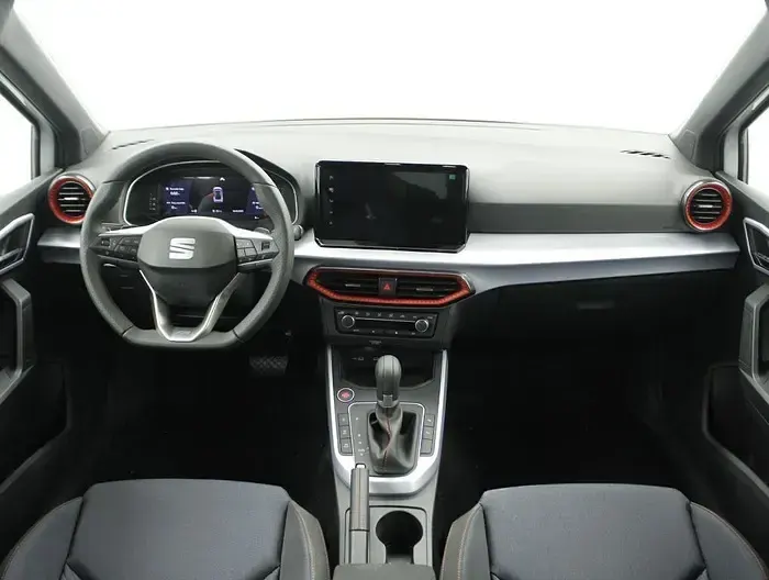 Usado Seat Arona FR 115 CV (84 kW) 2025 Blanco SUV
