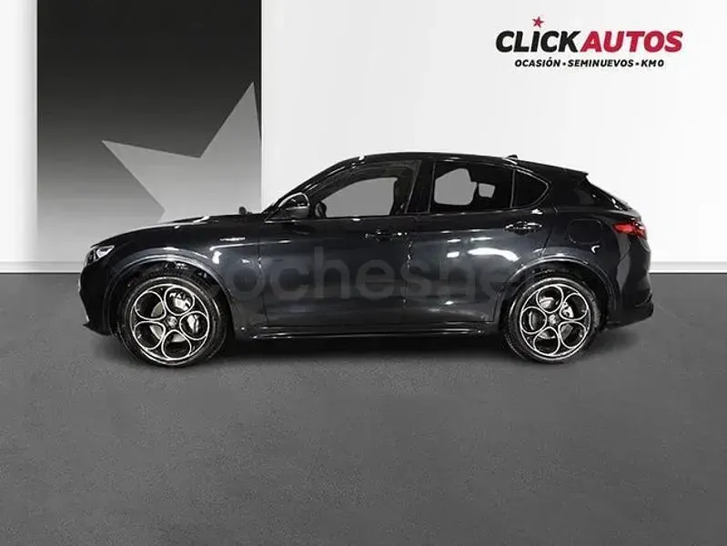 Usado Alfa Romeo Stelvio Veloce 210 CV (154 kW) 2022 Negro SUV