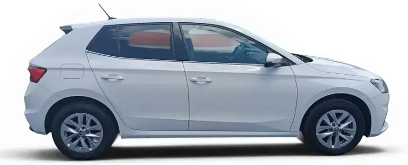 Usado Skoda Fabia Selection 95 CV (69 kW) 2024 Blanco Utilitario