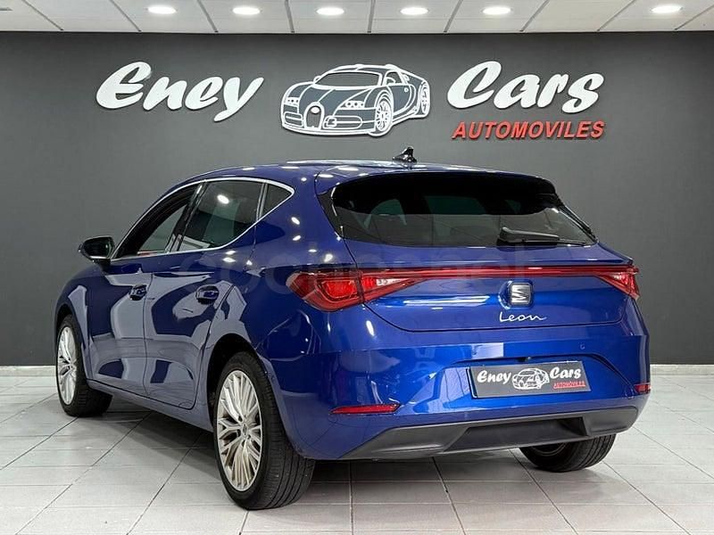 Usado Seat Leon XCELLENCE 150 CV (110 kW) 2021 Azul Berlina