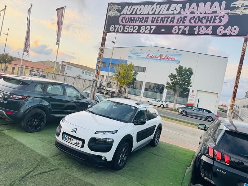 Usado Citroën C4 Cactus Feel 92 CV (67 kW) 2015 Blanco Utilitario