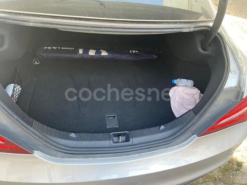 Usado Mercedes CLA200 136 CV (100 kW) 2018 Gris / plata Berlina