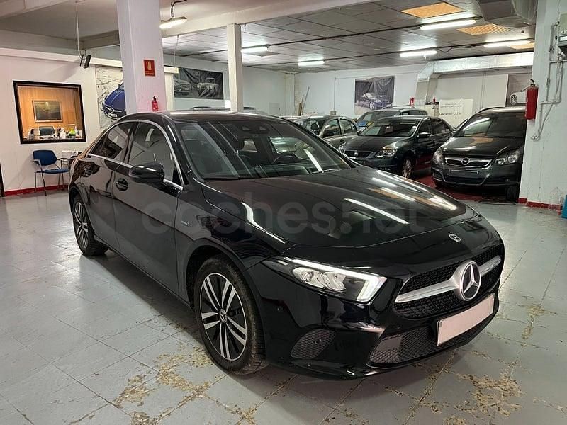 Usado Mercedes A250 218 CV (160 kW) 2021 Negro Berlina
