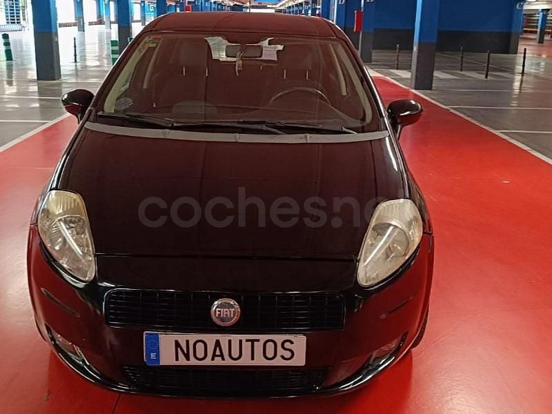 Usado Fiat Grande Punto Dynamic 90 CV (66 kW) 2007 Negro Utilitario