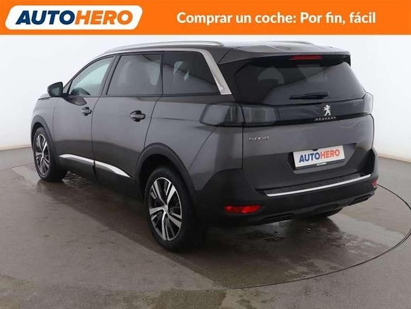 Usado Peugeot 5008 Allure 131 CV (96 kW) 2021 Gris SUV