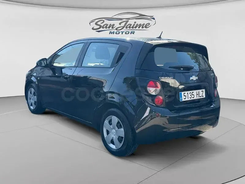 Usado Chevrolet Aveo LS 86 CV (63 kW) 2012 Negro Berlina