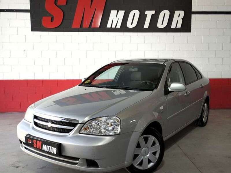 Gris / plata Usado 2005 Chevrolet Nubira SE Berlina | 4990 € (Caro) - Imagen 1/4