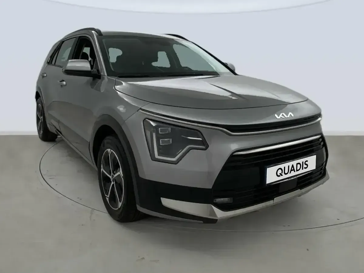 Usado Kia Niro 129 CV (94 kW) 2025 Gris SUV