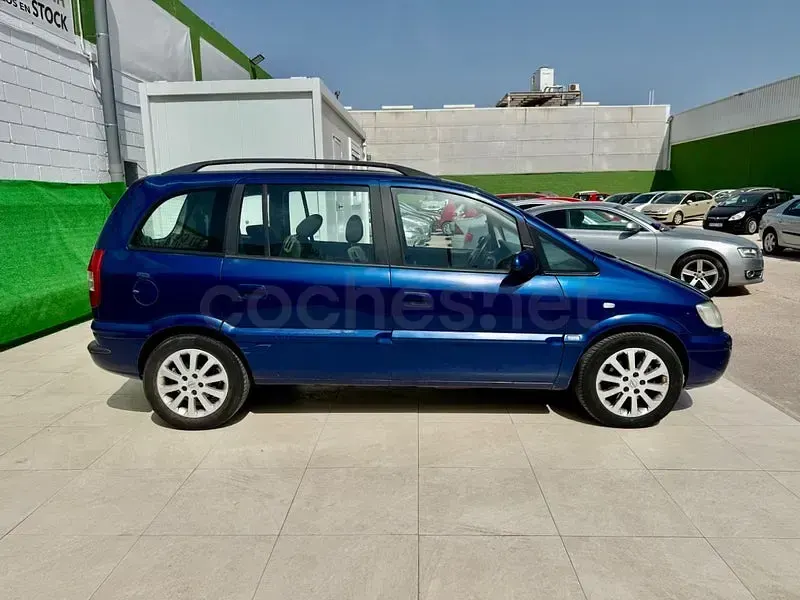 Usado Opel Zafira 125 CV (91 kW) 2005 Azul Monovolumen