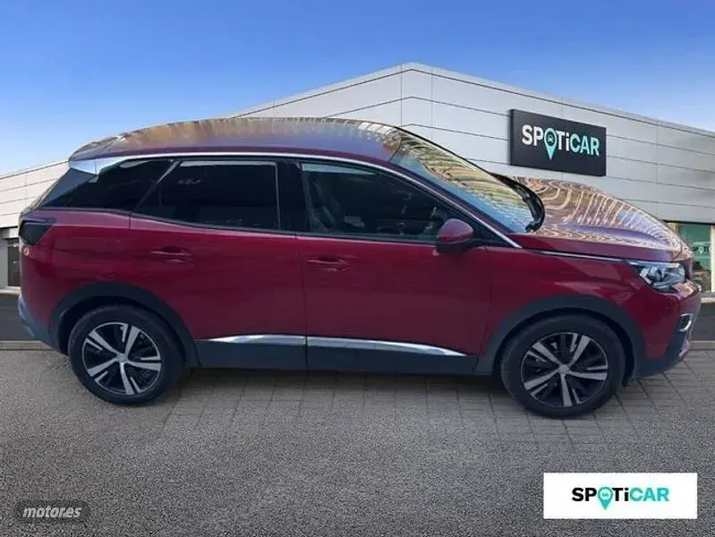 Usado Peugeot 3008 Allure 130 CV (95 kW) 2018 Granate SUV