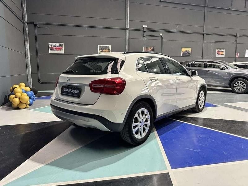 Usado Mercedes GLA200 Style 156 CV (114 kW) 2014 Blanco SUV