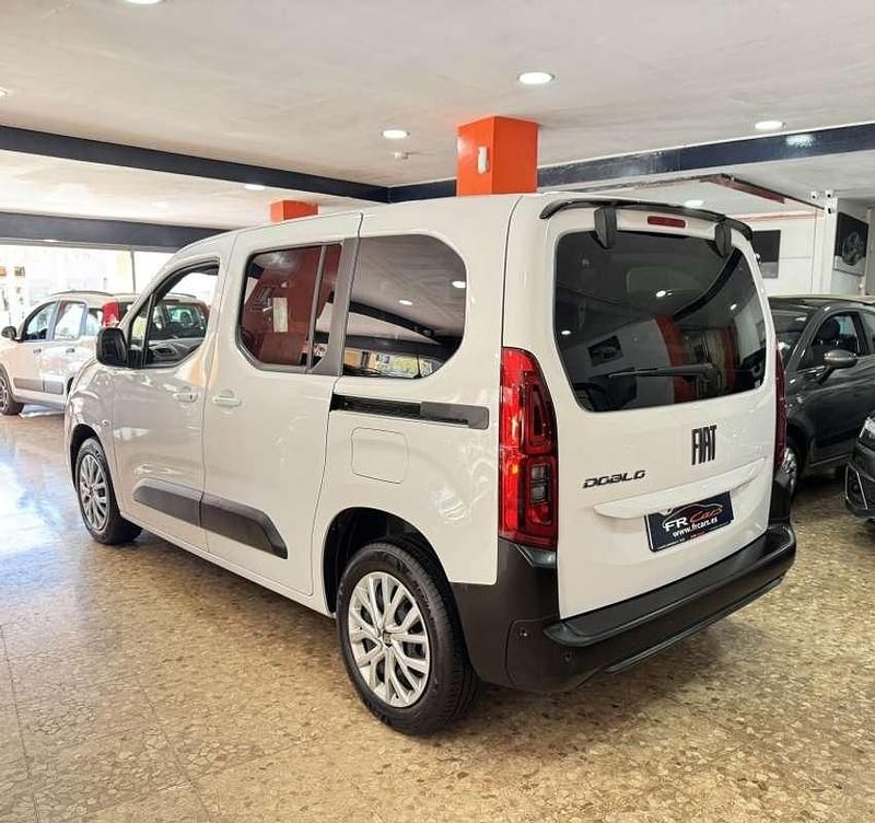 Usado Fiat Doblò 102 CV (75 kW) 2025 Blanco Monovolumen