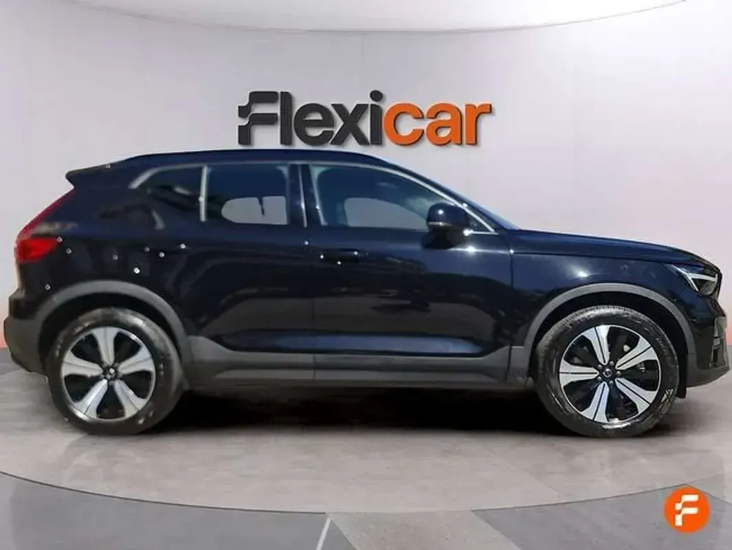 Usado Volvo XC40 Plus 211 CV (155 kW) 2024 Negro SUV