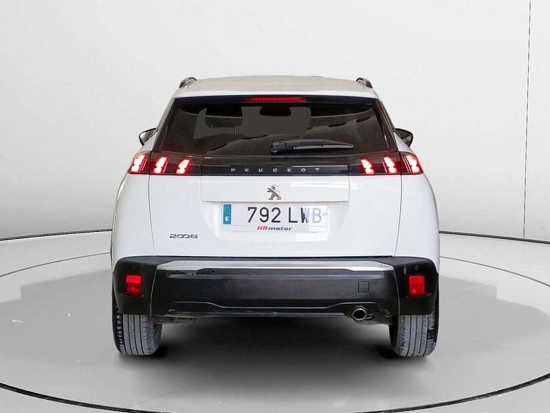Usado Peugeot 2008 Allure 110 CV (80 kW) 2022 Blanco SUV