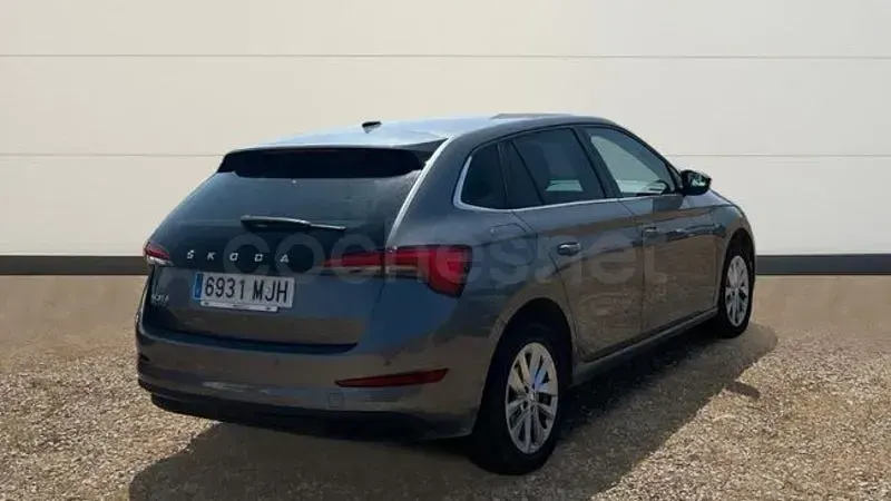 Usado Skoda 110 R Ambition 110 CV (80 kW) 2023 Blanco Berlina