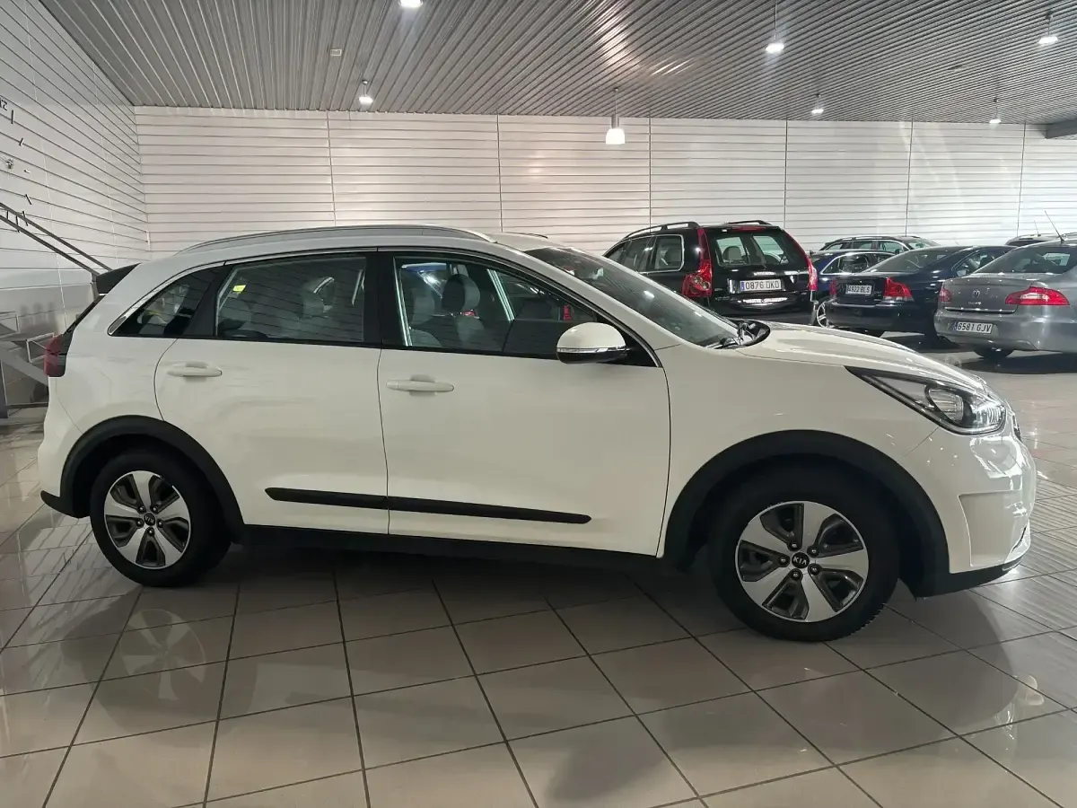 Usado Kia Niro 141 CV (103 kW) 2018 Blanco SUV