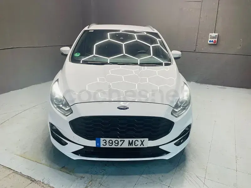 Usado Ford S-MAX ST-Line 190 CV (139 kW) 2021 Blanco Monovolumen