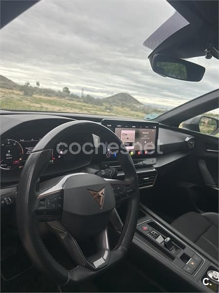 Usado Cupra Leon 190 CV (139 kW) 2024 Negro Berlina