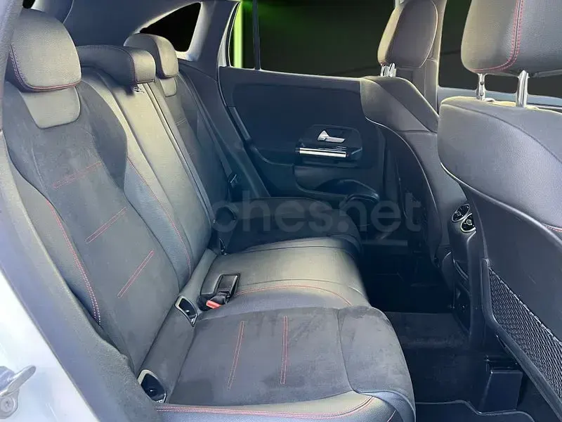 Usado Mercedes GLA200 150 CV (110 kW) 2022 Blanco SUV