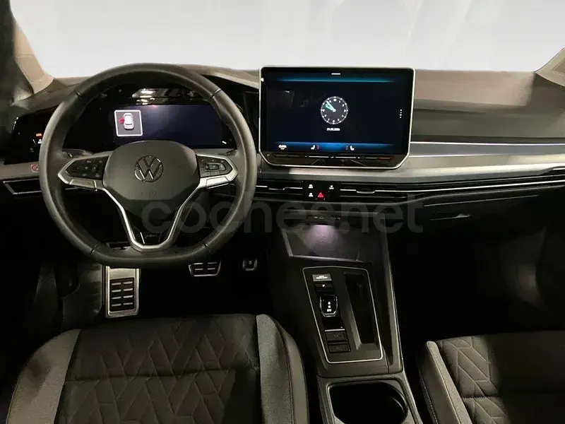 Usado VW Golf VIII Life 116 CV (85 kW) 2025 Blanco Berlina
