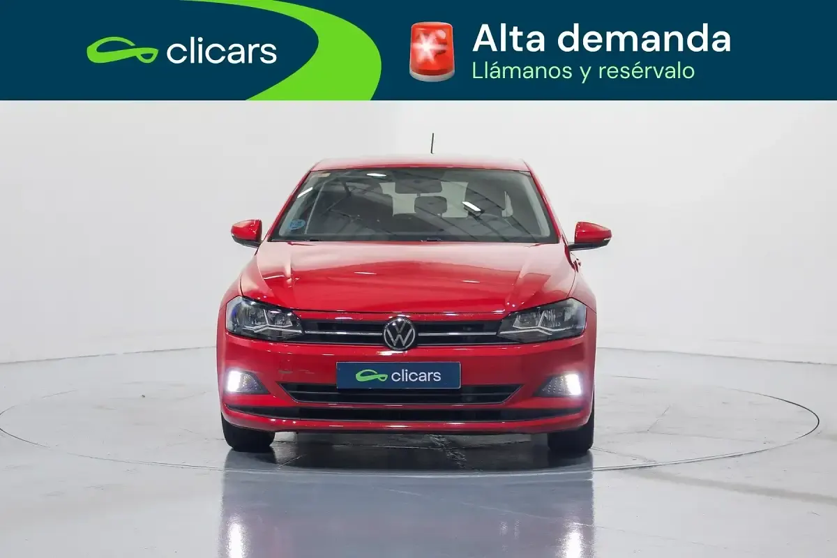 Usado VW Polo United 110 CV (80 kW) 2021 Rojo Utilitario