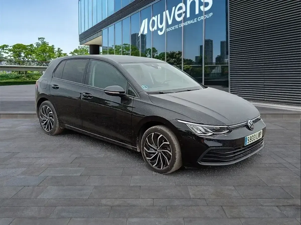 Usado VW Golf VIII Life 110 CV (80 kW) 2022 Negro