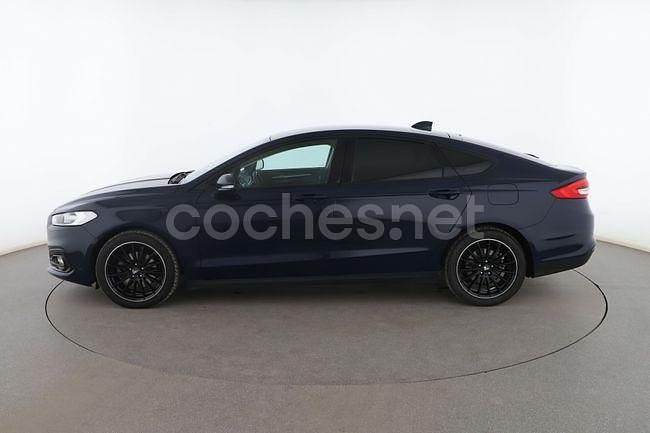 Usado Ford Mondeo Trend 150 CV (110 kW) 2020 Azul Berlina