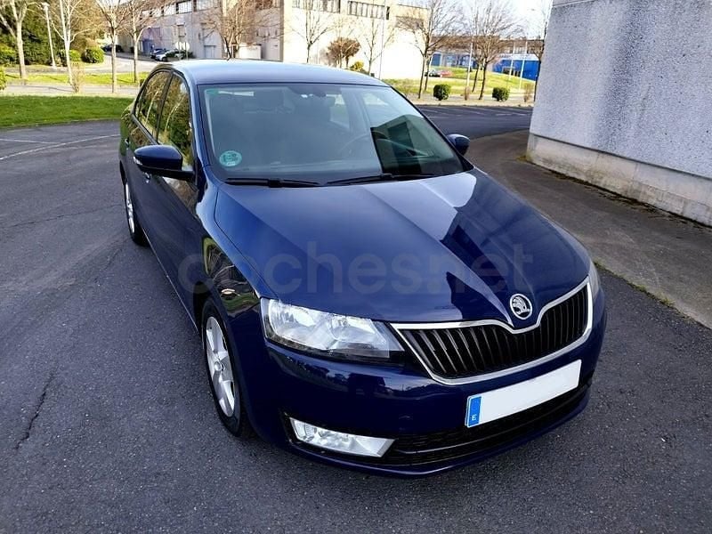 Usado Skoda Rapid Style 125 CV (91 kW) 2018 Azul Utilitario