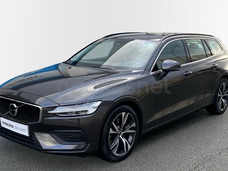 Usado Volvo V60 Core 197 CV (144 kW) 2025 Gris / plata Familiar