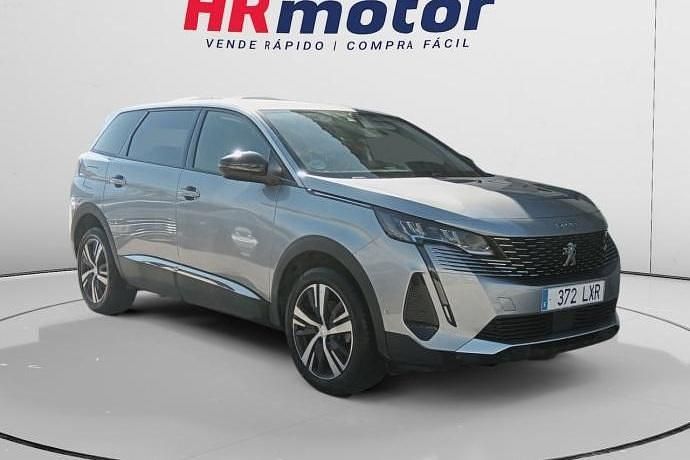 Usado Peugeot 5008 Allure 132 CV (97 kW) 2022 Gris SUV