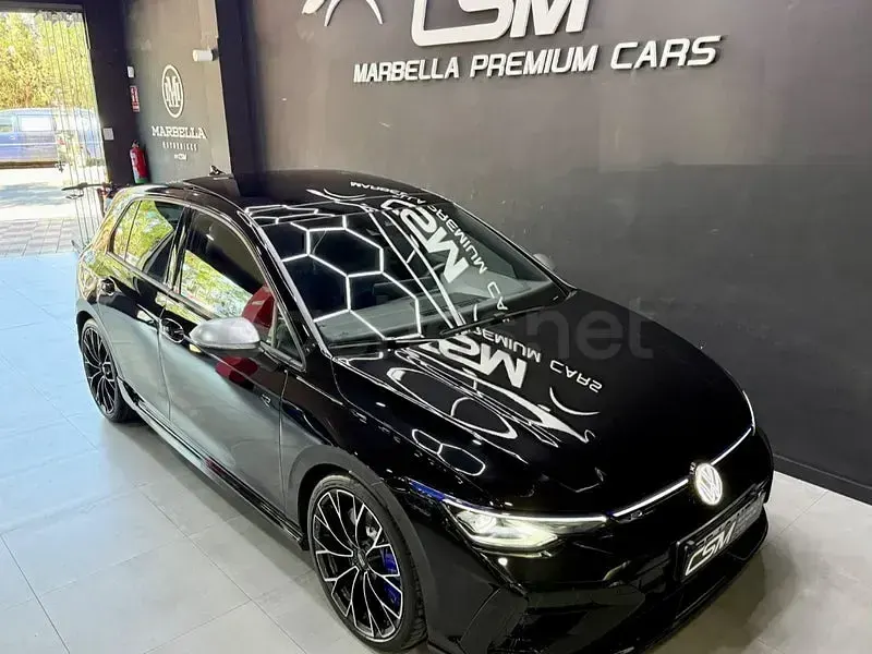 Usado VW Golf VIII R 333 CV (244 kW) 2025 Negro Berlina