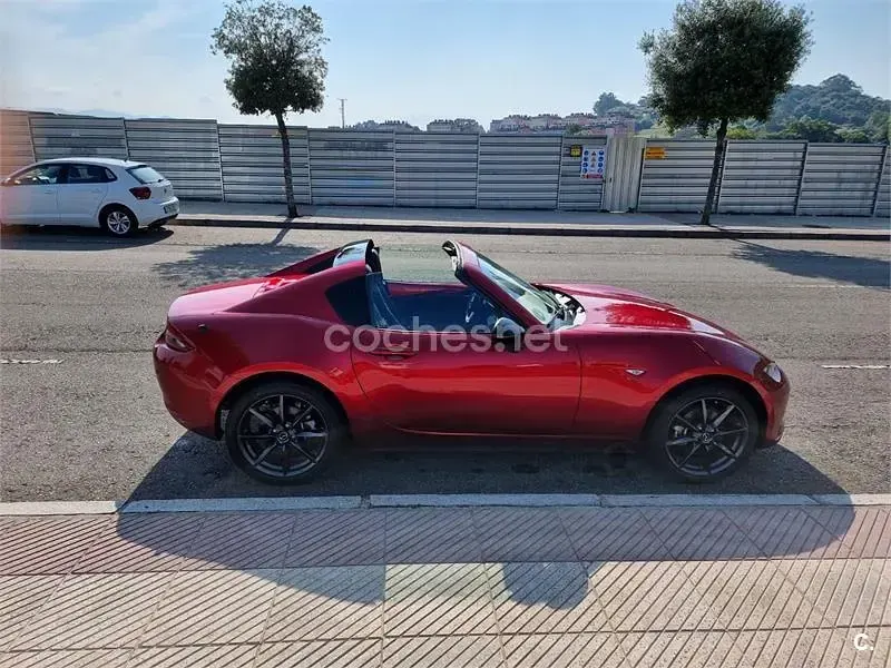 Używany Mazda MX5 160 KM (117 kW) 2018 Czerwony Kabriolet