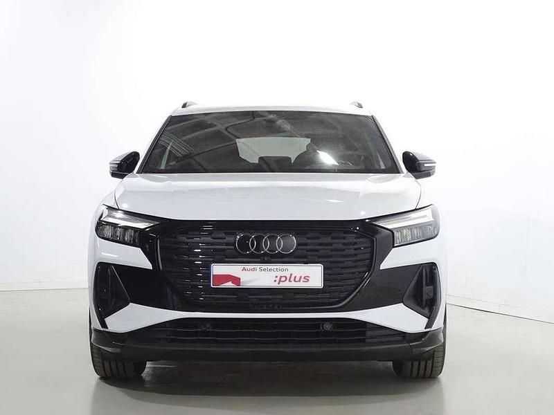 Usado Audi Q4 e-tron Ambiente 150 kW (204 CV) 2023 Blanco SUV