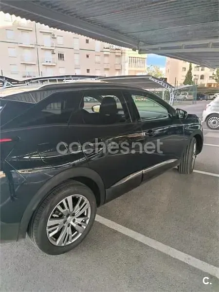 Usado Peugeot 3008 Allure 130 CV (95 kW) 2020 Negro SUV