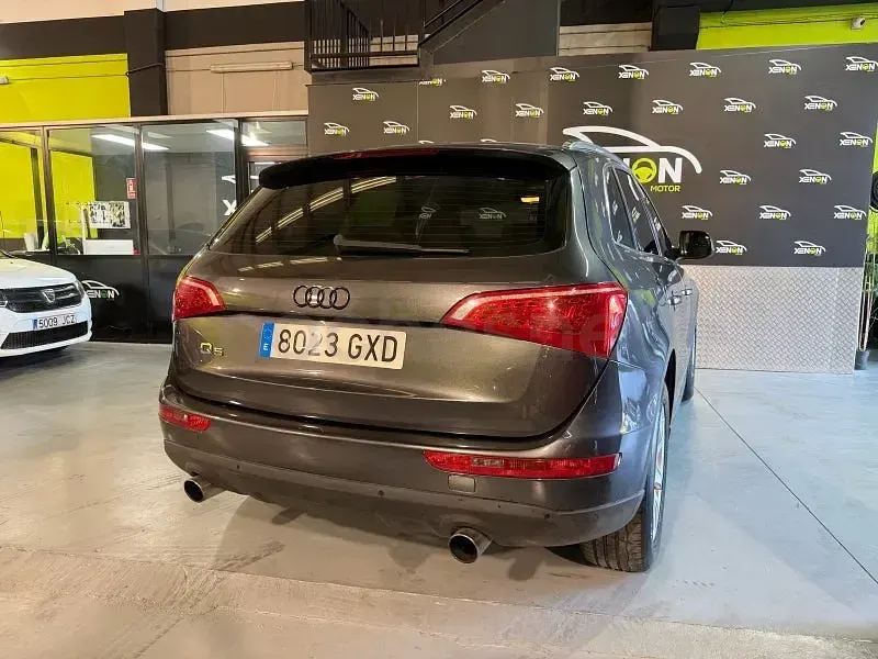 Usado Audi Q5 Premium 211 CV (155 kW) 2010 Gris / plata SUV