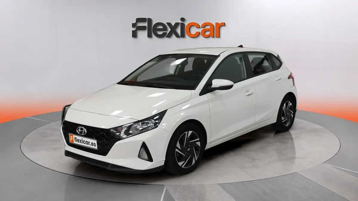 Usado Hyundai i20 101 CV (74 kW) 2022 Blanco Utilitario