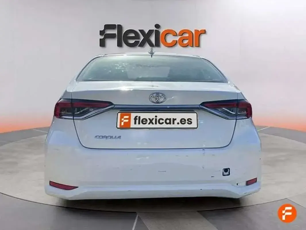 Usado Toyota Corolla Active 140 CV (102 kW) 2022 Blanco Utilitario