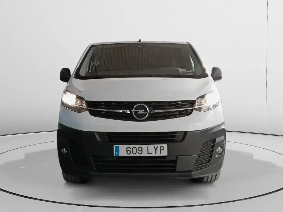 Usado Opel Vivaro 102 CV (75 kW) 2022 Blanco Monovolumen