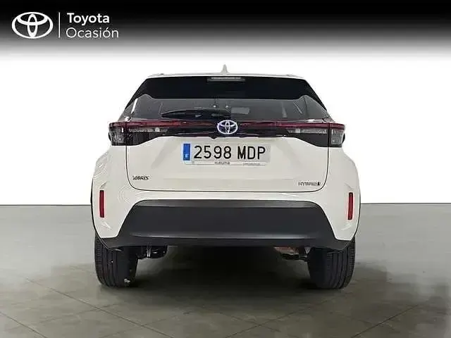 Używany Toyota Yaris Hybrid Active 116 KM (85 kW) 2023 Biały Pickup